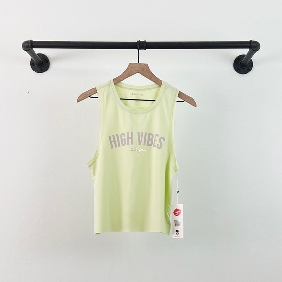 NWT Wildfox Vibes Cropped Tank in Shadow Lime - Picture 5 of 8